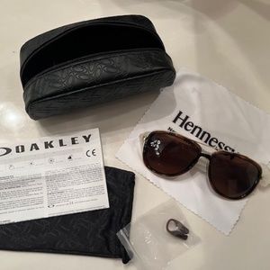 NEW/NEVER WORN OAKLEY AVIATOR SPLIT TIME SUNGLASSES